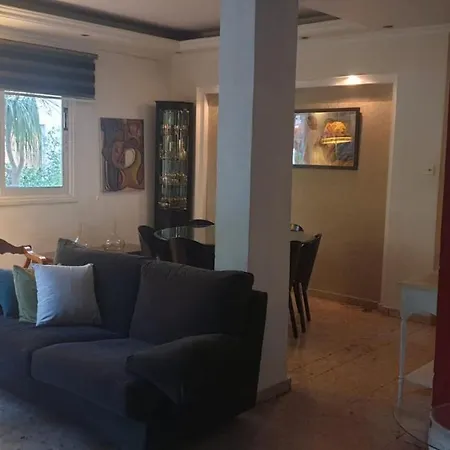 Three Bedroom Family House Casa vacanze *