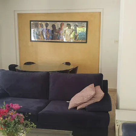 Casa vacanze Three Bedroom Family House *