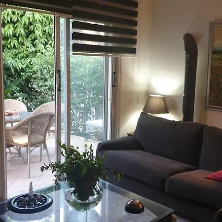 Дом отдыха Three Bedroom Family House Лимасол
